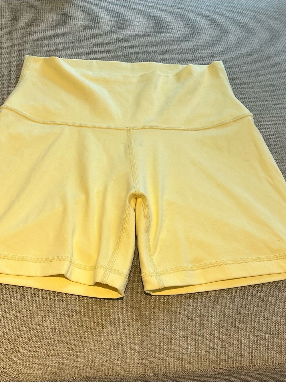 Aritzia BUTTER Cheeky Hi-Rise 5" Short